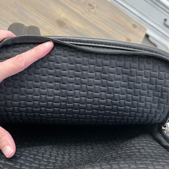 Tumi CFX Alpha 3 Black Carbon Fiber Laptop Backpack. - Picture 4 of 7